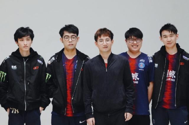 库里作为球 库里作为球